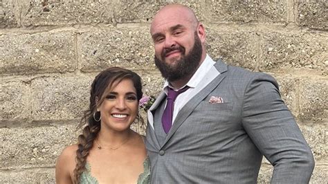 raquel rodriguez real height|Raquel Rodriguez WWE (Braun Strowmans girlfriend。